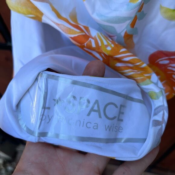 L*Space Kyslee One Piece Swimsuit Sz 12 NWT - Picture 4 of 5